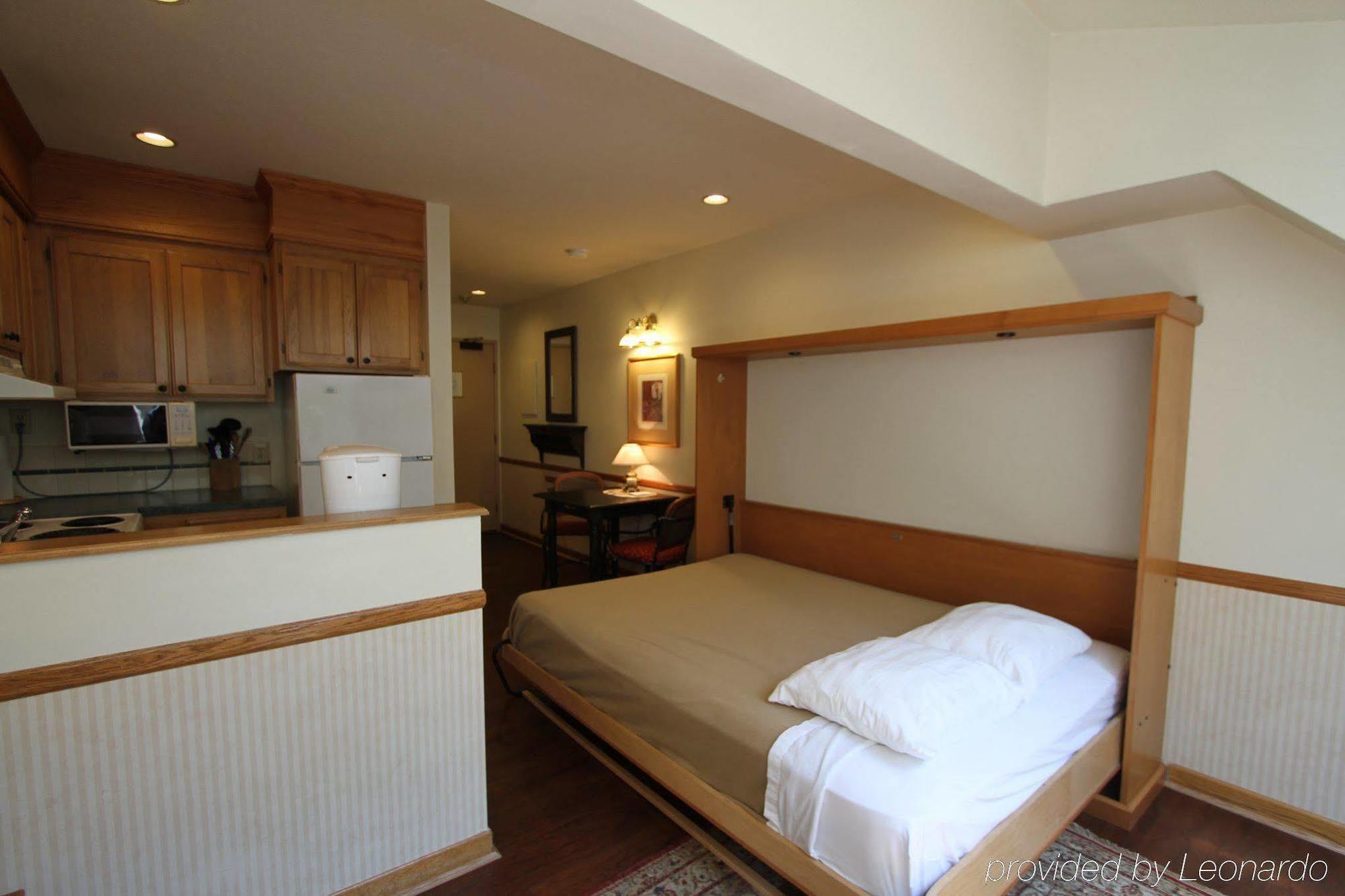 Clock Tower Resort Whistler Exterior foto